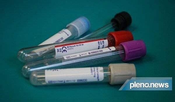Goiás: Homem é diagnosticado com gripe, Covid e dengue