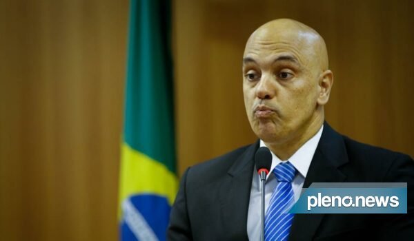 Moraes manda PF ouvir 14 pessoas que tiveram contato com Roberto Jefferson em hospital