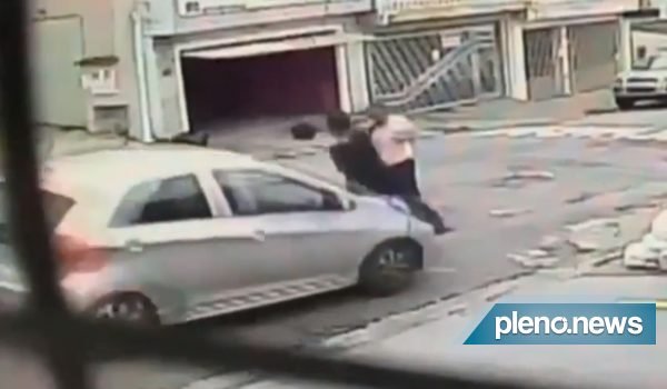 SP: Motorista acelera e atropela bandidos durante assalto