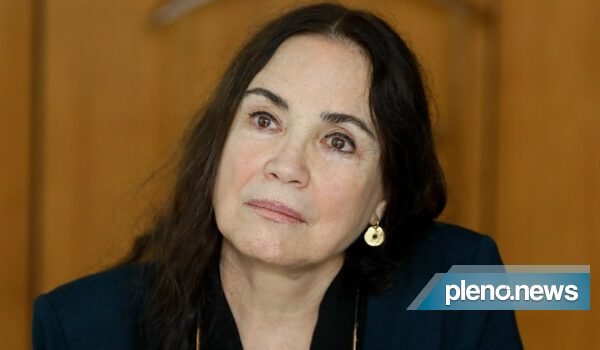 Lima Duarte se manifesta contra Regina por post sobre Bolsonaro