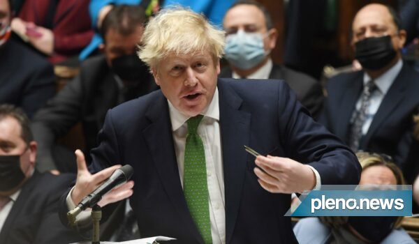 Covid-19: Boris Johnson anuncia fim de restrições na Inglaterra