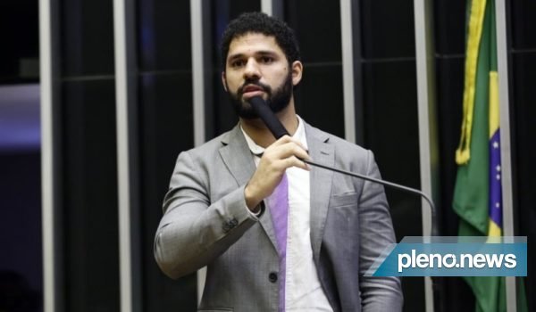 David Miranda troca PSOL pelo PDT por discordar de apoio a Lula