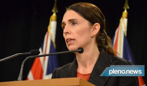 Após alta de casos de Covid, primeira-ministra da Nova Zelândia cancela casamento
