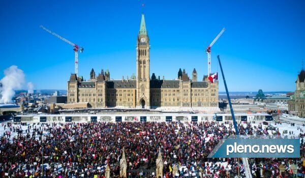 Protesto de caminhoneiros faz premiê do Canadá “se esconder”