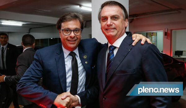 Machado compara Bolsonaro a carro: “Simples, mas entrega”