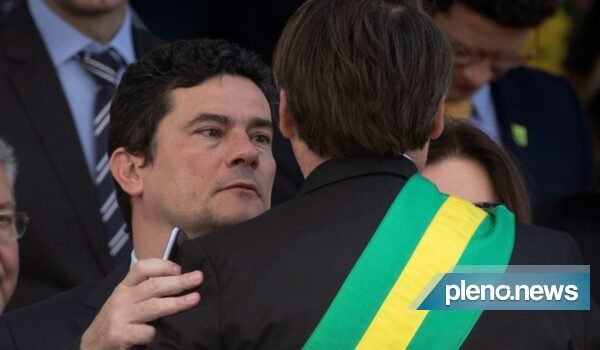 Governo Bolsonaro parece uma “biruta desgovernada”, diz Moro
