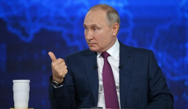 Ministros do G7 pedem à Rússia que siga caminho da diplomacia