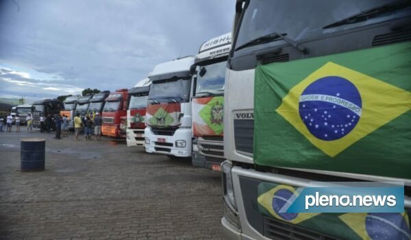 Caminhoneiros querem ‘barrar’ a política de preços da Petrobras