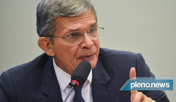Silva e Luna: “Petrobras não pode fazer políticas partidárias”