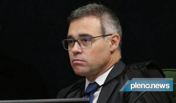 André Mendonça toma posse como ministro substituto do TSE
