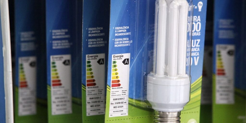 Aneel aprova reajuste na conta de luz em quatro estados