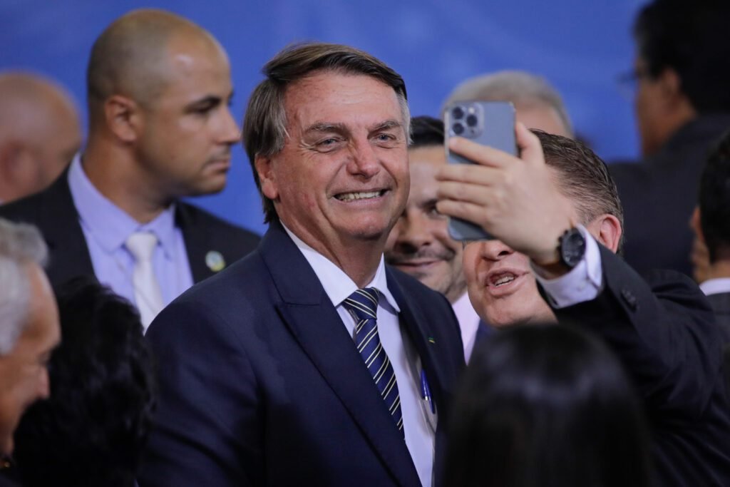 Ao vivo: Bolsonaro vai à 21ª Marcha dos Legislativos Municipais