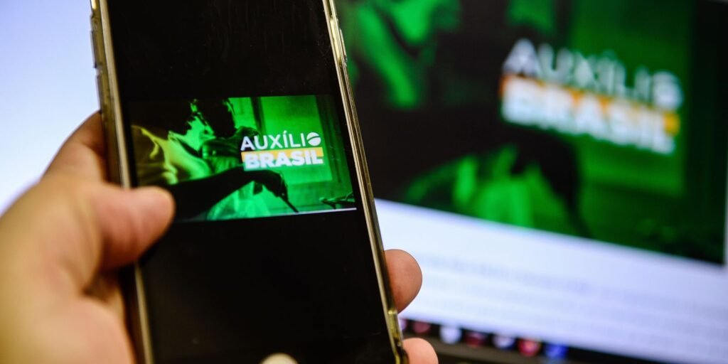 Caixa paga Auxílio Brasil a beneficiários com NIS final 2