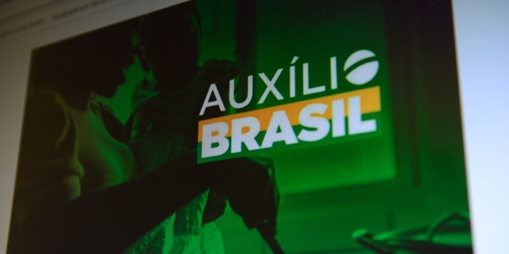 Caixa paga Auxílio Brasil a beneficiários com NIS final 3