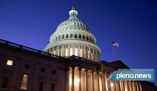 EUA: Câmara baixa do Congresso aprova descriminalização da maconha