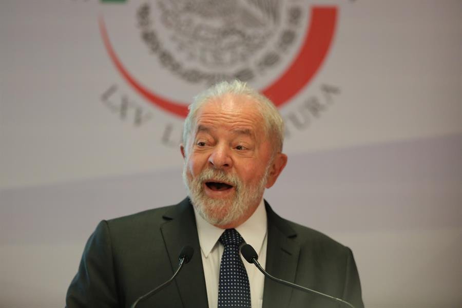 Lula ignora indulto a Silveira e mantém silêncio sobre o caso