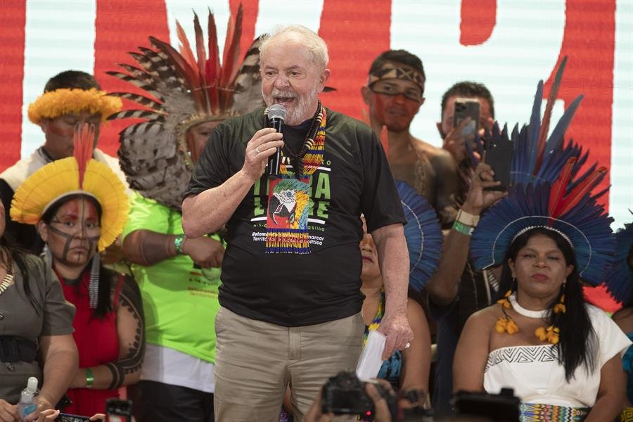 Lula promete “revogaço” de decretos de Jair Bolsonaro