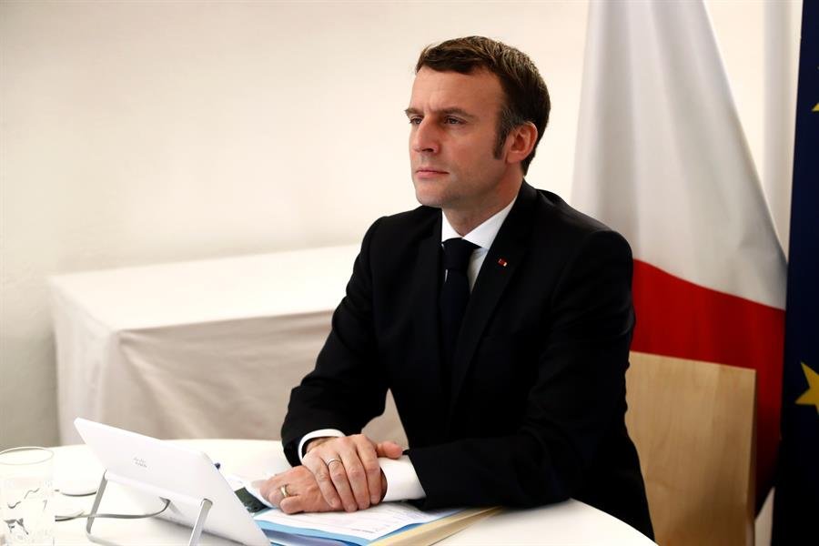 Macron diz que diálogo com Vladimir Putin foi interrompido
