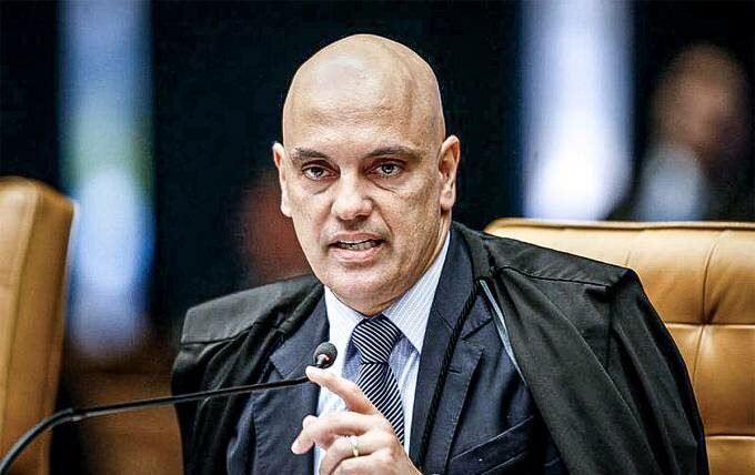 Moraes define prazo de 15 dias para Daniel Silveira depor à PF