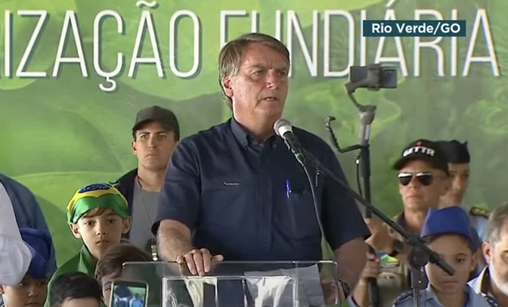 “Mundo já começa a ter dificuldades em alimentos”, diz Bolsonaro