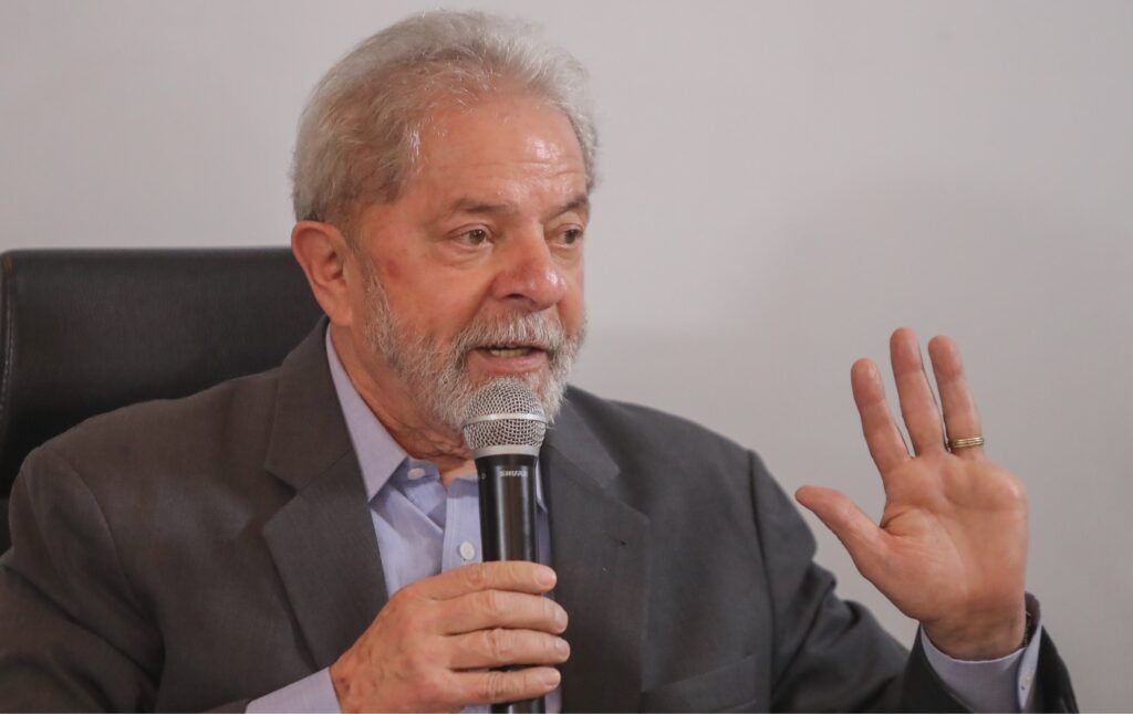 “O que acontecia no governo eu mandava investigar”, diz Lula