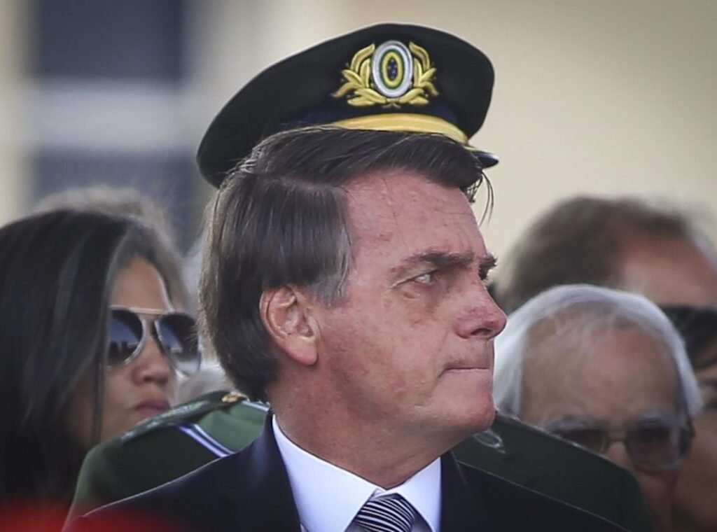 PT aciona PGR contra falas de Bolsonaro sobre sistema eleitoral