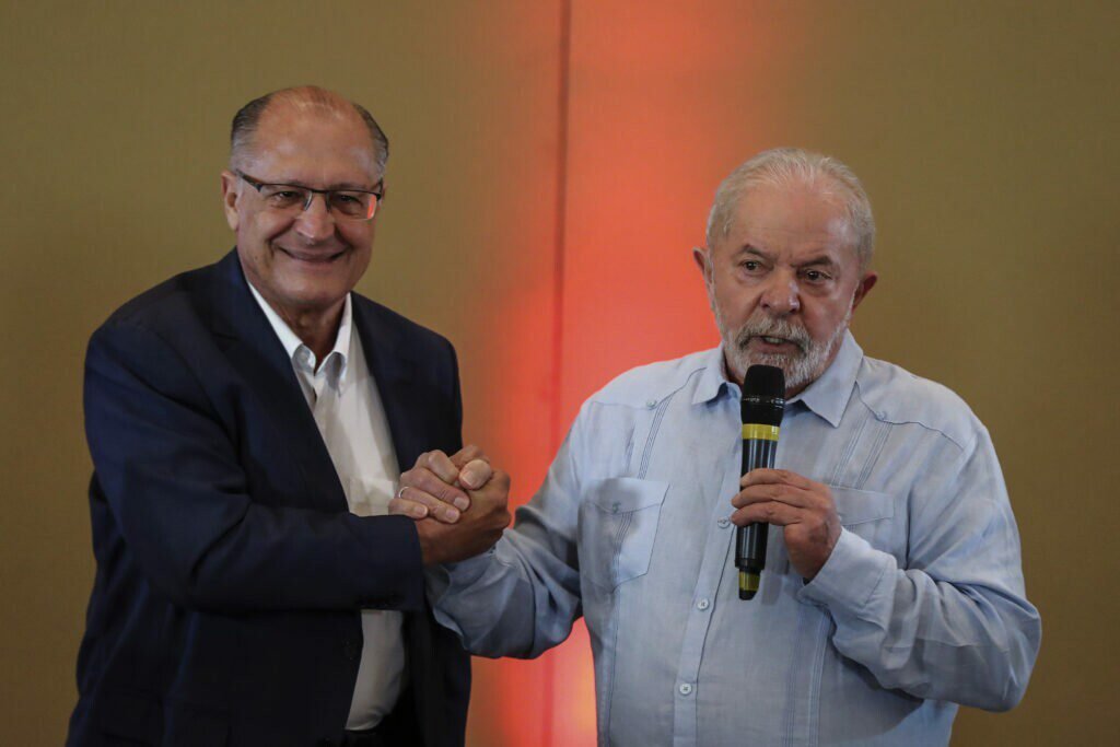 PT aprova nome de Alckmin para compor chapa com Lula