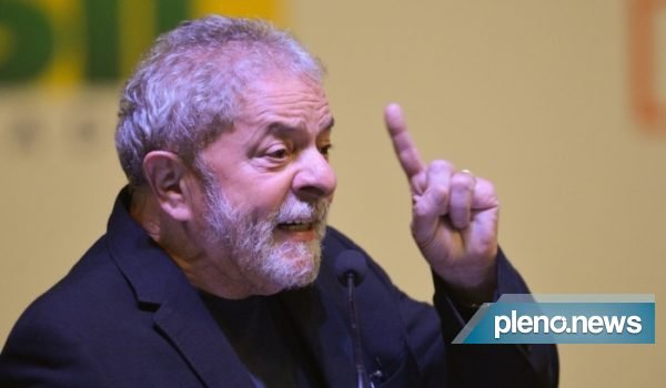 Para Lula, guerra na Ucrânia seria resolvida em mesa de bar