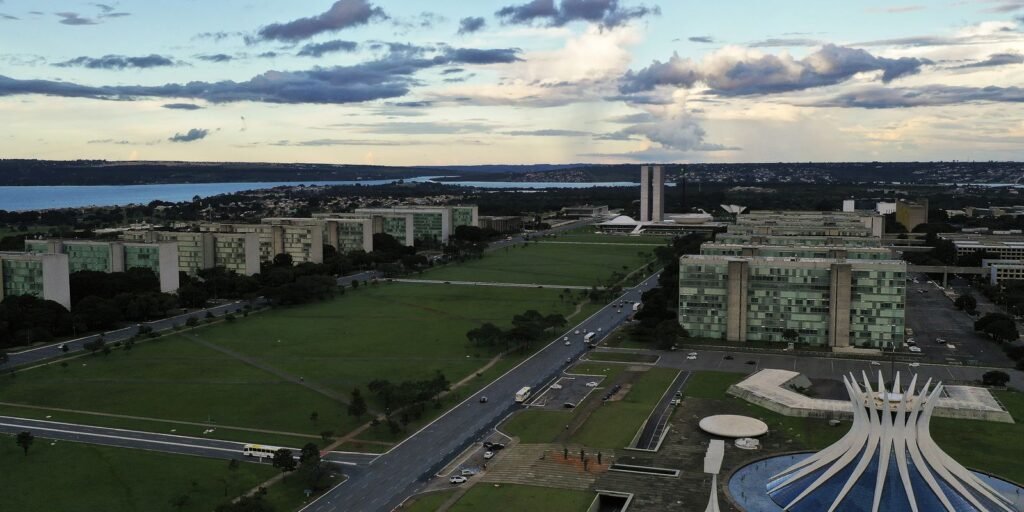 Servidores terão ponto facultativo no dia 22 de abril