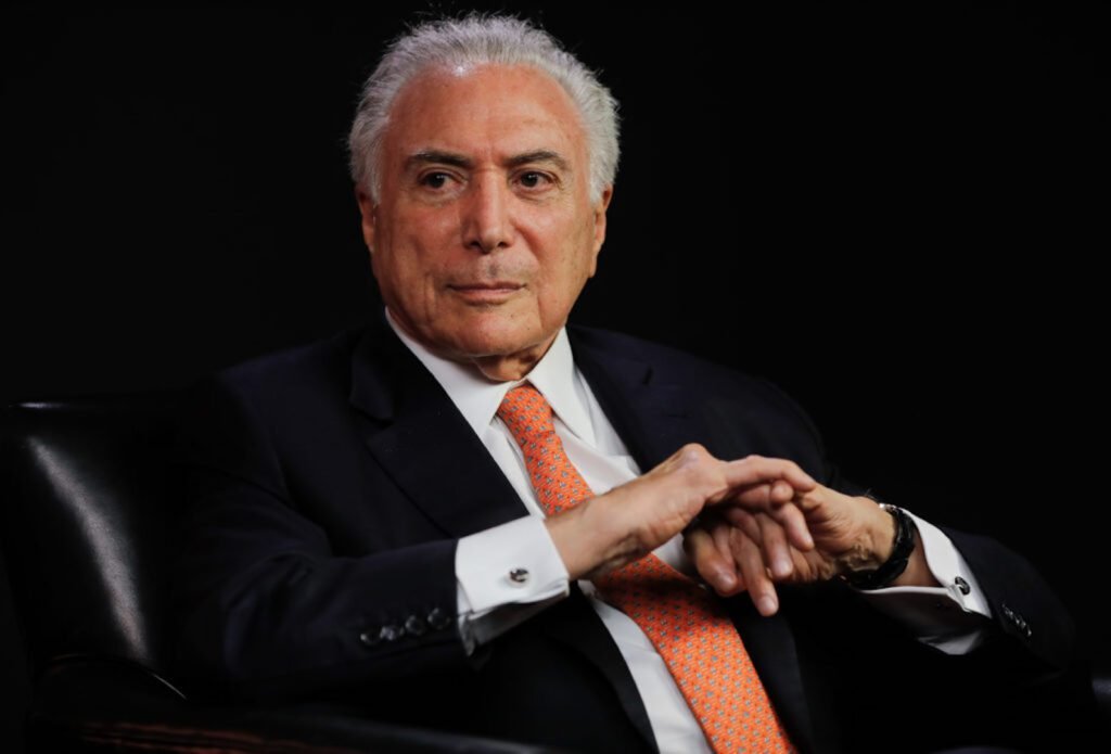 Temer defende diálogo para pacificar laço entre Bolsonaro e STF