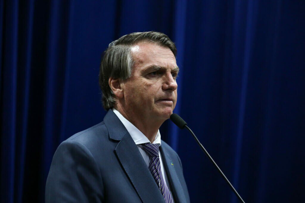 Bolsonaro altera decreto sobre infrações e sanções ambientais
