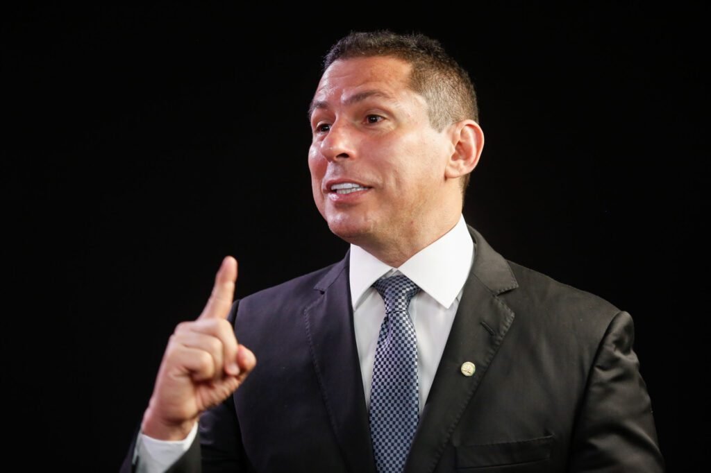 Bolsonaro faz “pressão” para me derrubar, diz Marcelo Ramos