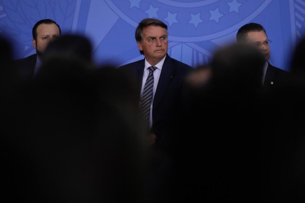 Bolsonaro volta a pedir investigação de Moraes, agora na PGR