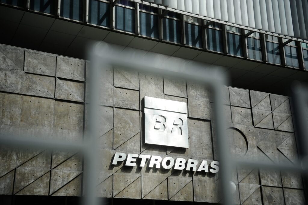 Demissão de Mauro Ferreira e a entrada de Mário Paes; entenda os principais pontos do novo cenário na Petrobras