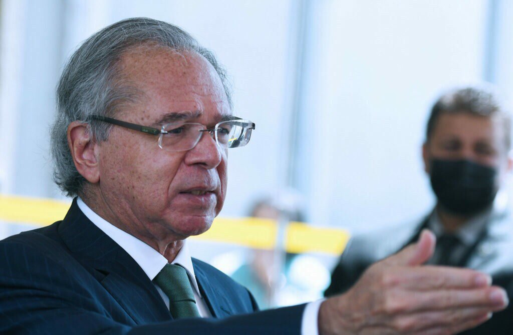 Guedes discute com sindicalista: “Eu não quero falar de quem roubou a Petrobras”