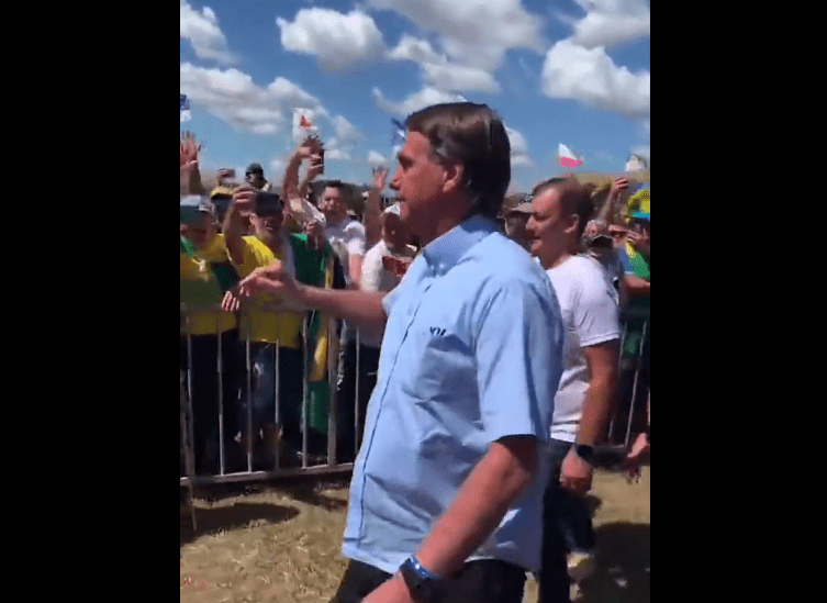Jair Bolsonaro comparece em ato deste domingo, em Brasília