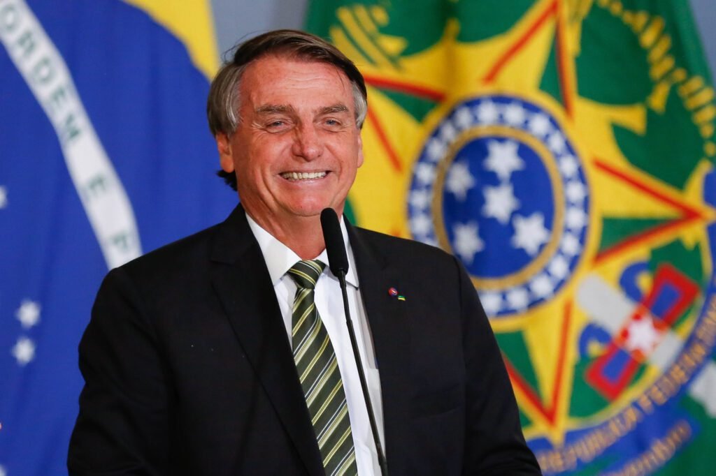 Ao vivo: Bolsonaro entrega moradias em Campo Grande (MS)