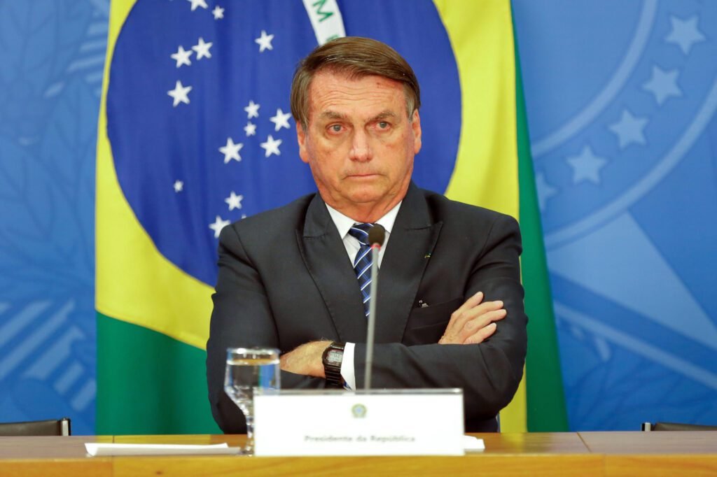 Ao vivo: Bolsonaro participa de entrega de moradias em Maceió