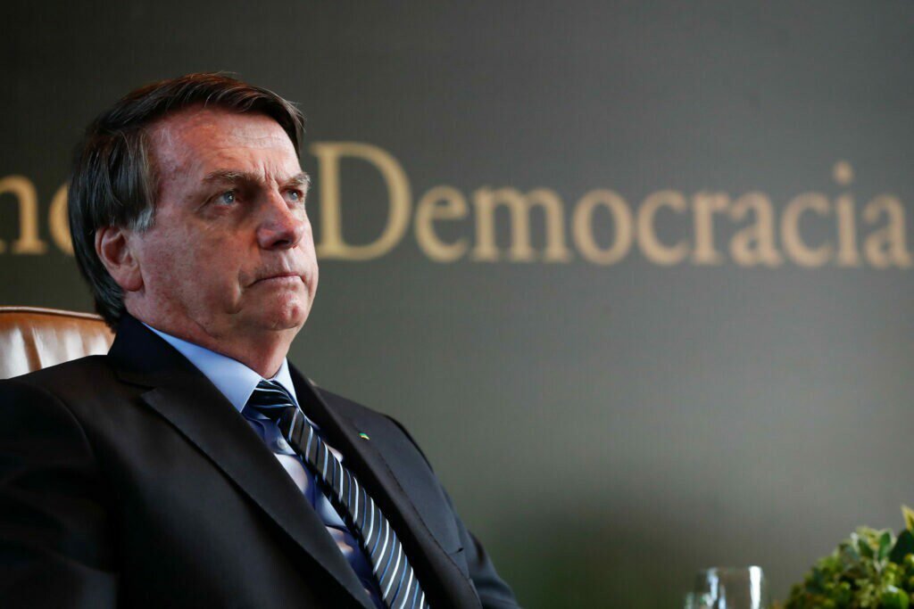 Bolsonaro alerta: ‘Querem me dar golpe para me tirar do poder’