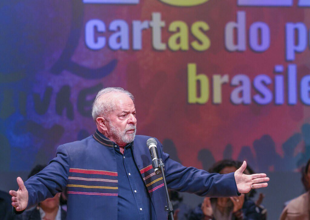 Lula diz que o “PSDB acabou” e é rebatido por tucanos