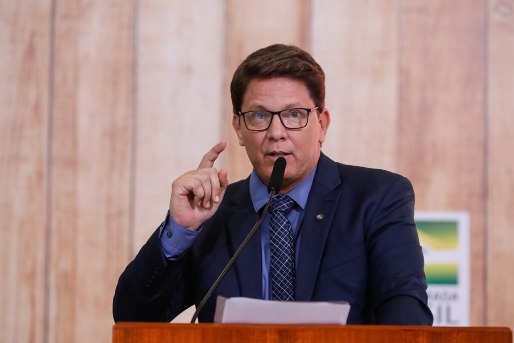 Mário Frias: Quando mídia ataca Bolsonaro ataca também o povo
