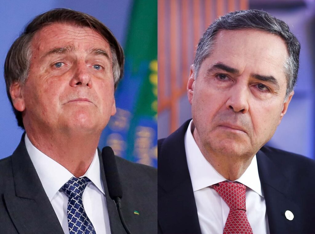 No WhatsApp, Bolsonaro critica Barroso por fala sobre voto impresso