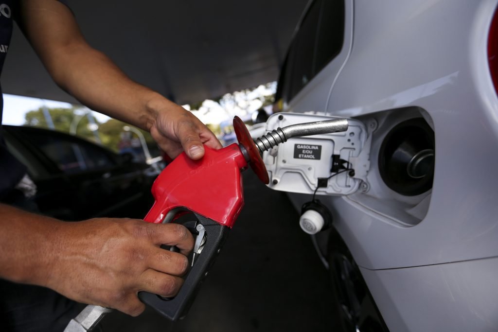 STF: Estados querem derrubar combustível como bem essencial