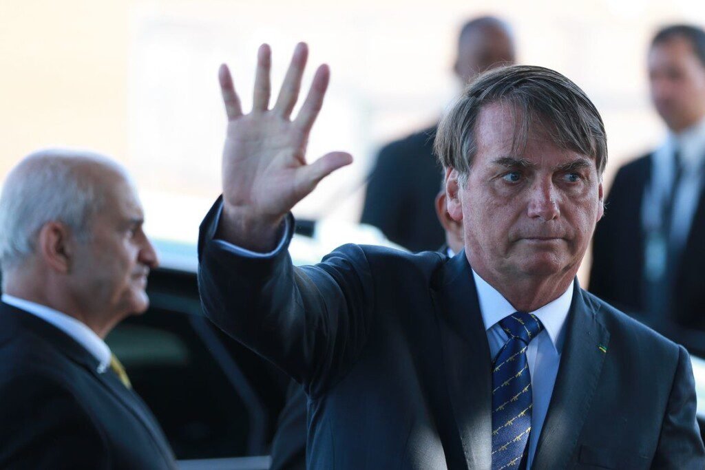 Bolsonaro critica governadores do NE por tentarem barrar teto do ICMS