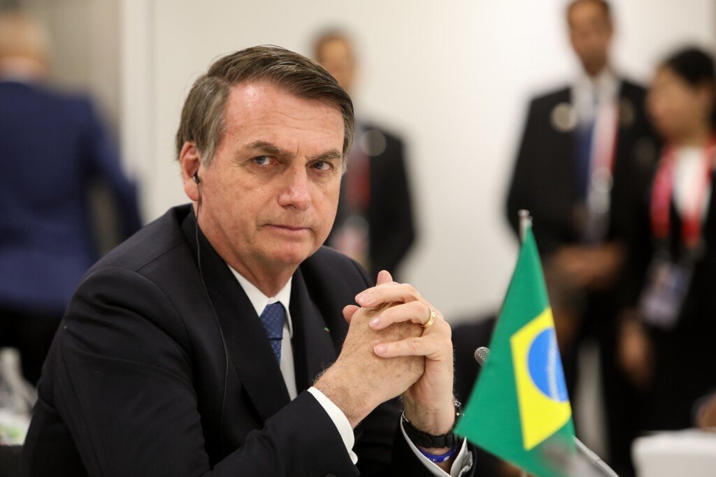 Bolsonaro realiza reunião com ministros nesta terça-feira