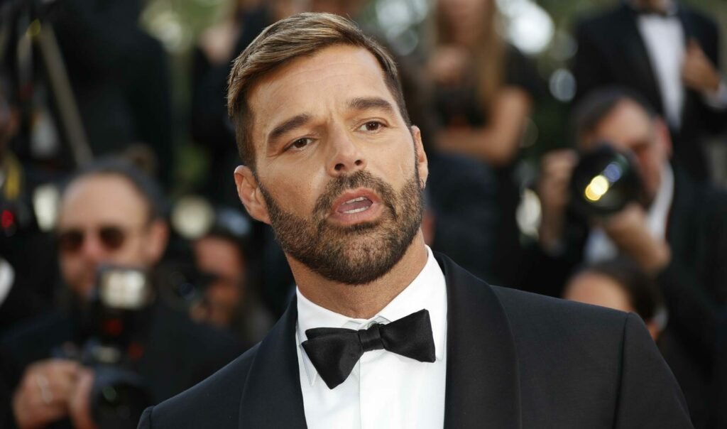 Cantor Ricky Martin é alvo de acusação de violência doméstica