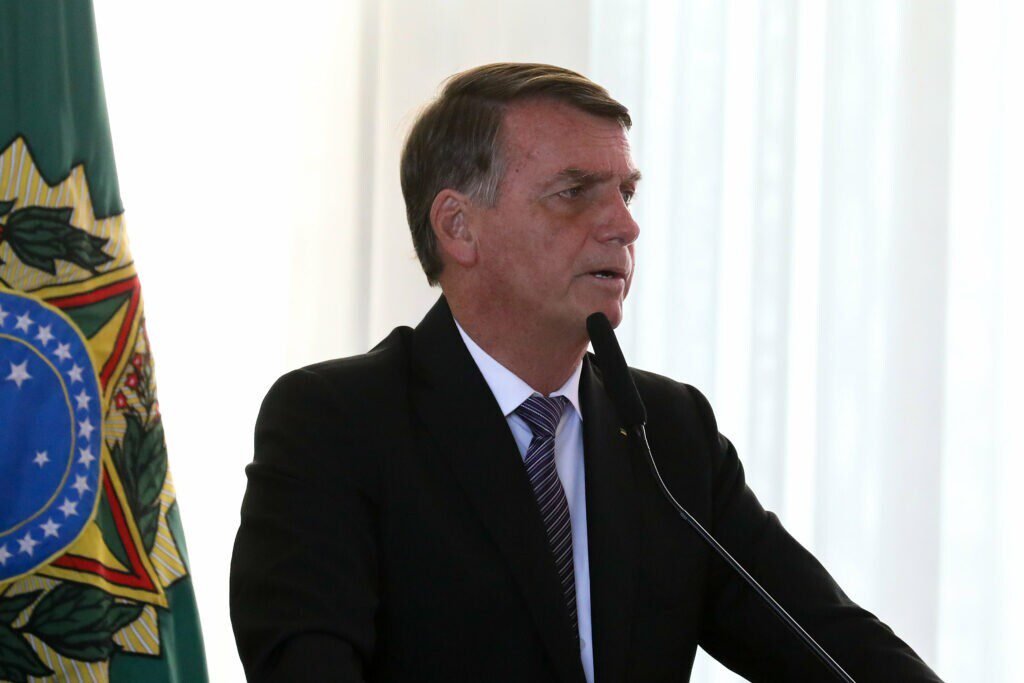 Manifesto assinado por 1,4 mil advogados defende Bolsonaro