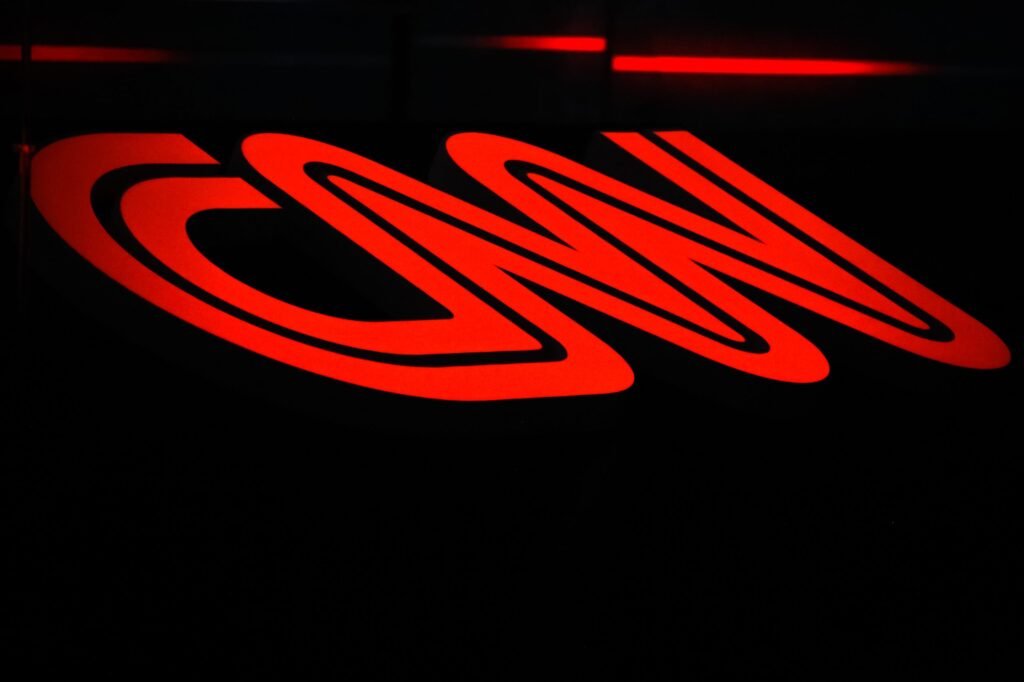 Por falta de Lula e Bolsonaro, CNN Brasil cancela debate