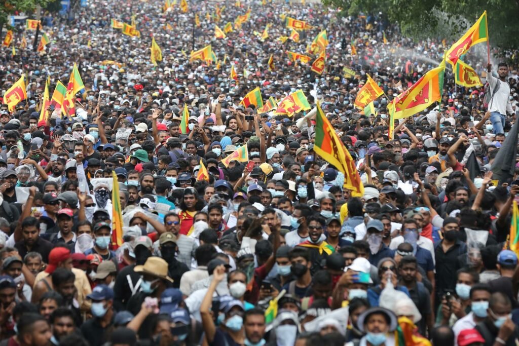Primeiro-ministro do Sri Lanka renuncia após intensos protestos