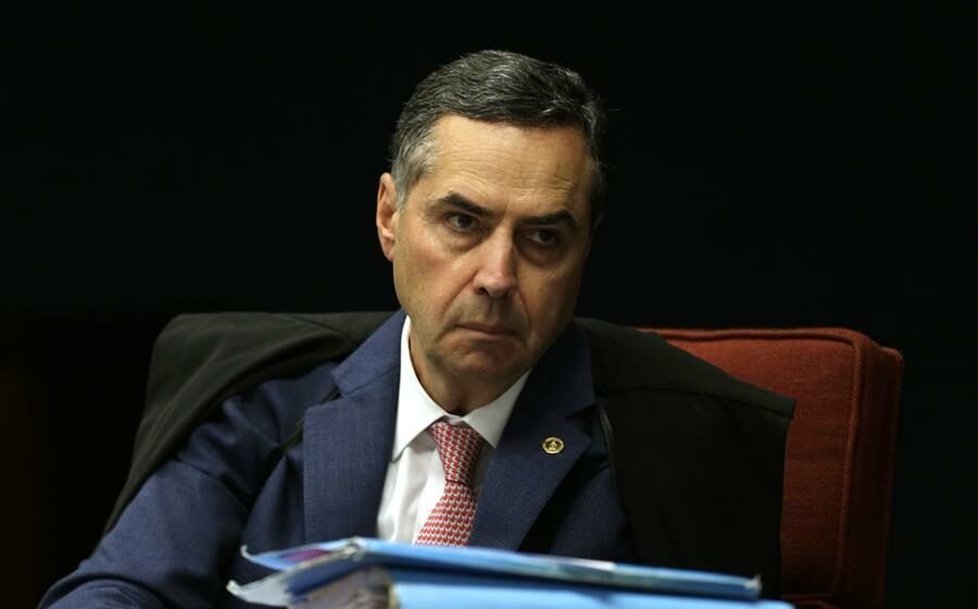 Barroso prorroga inquérito sobre Bolsonaro por mais 60 dias